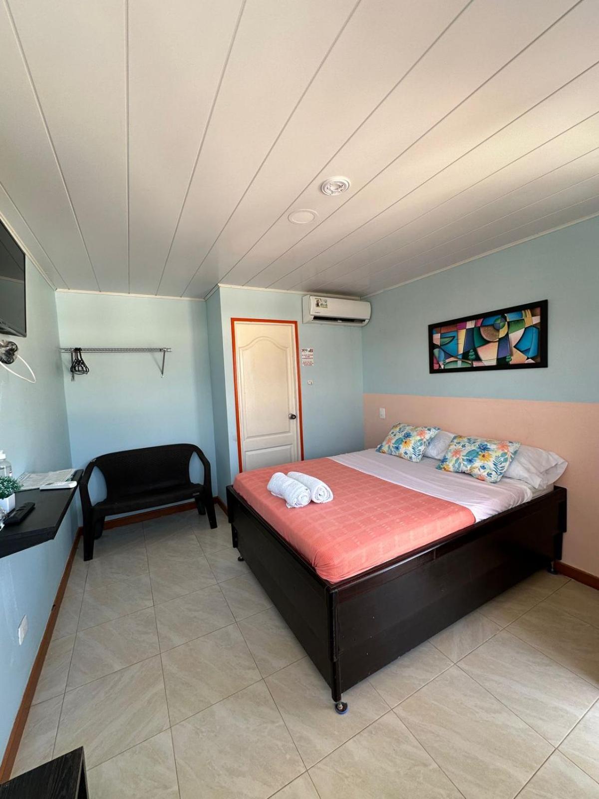 Victoria'S Gennie Bay Village Hostal San Andrés 외부 사진